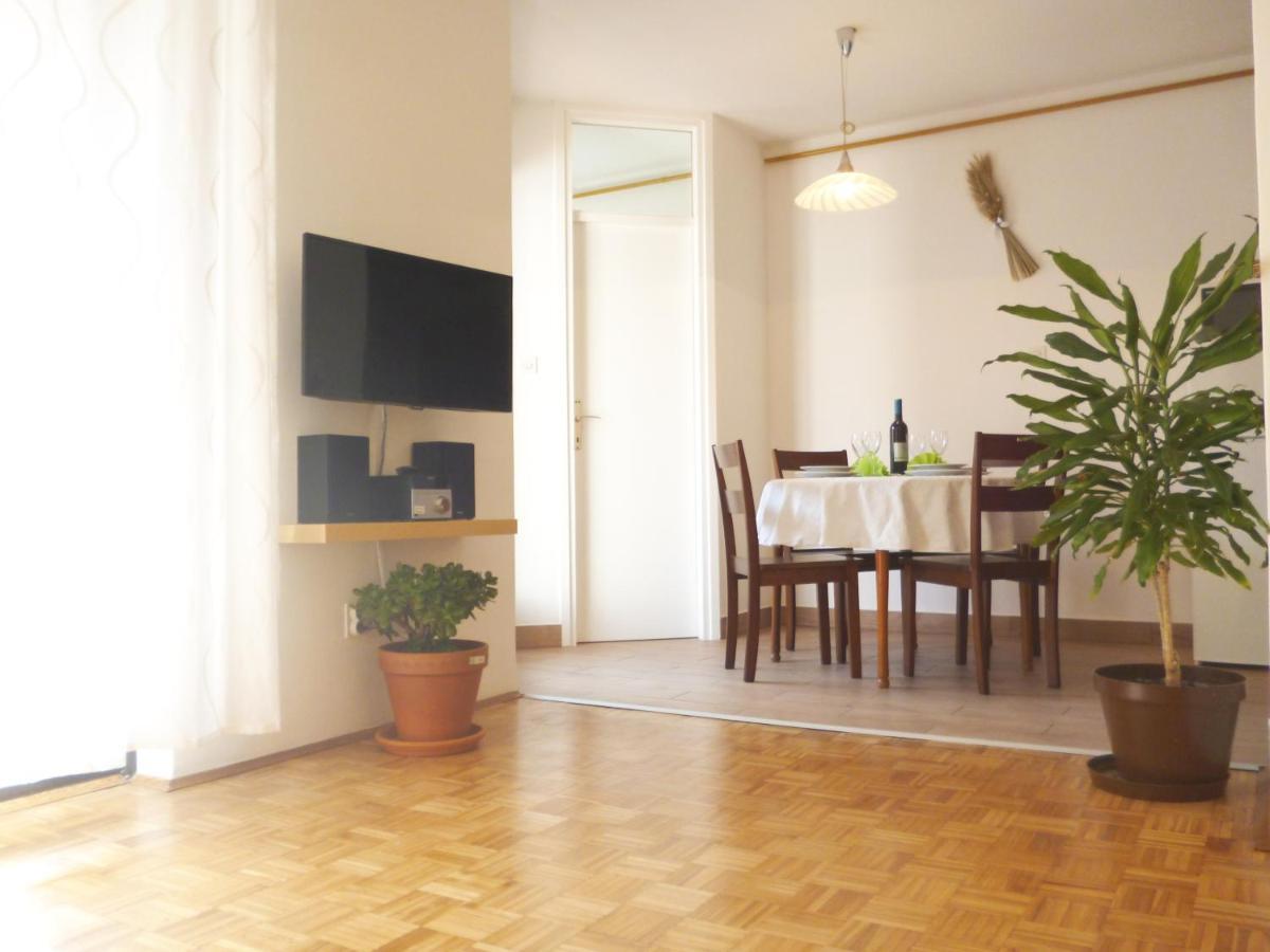 Apartment Irene Pula Bagian luar foto